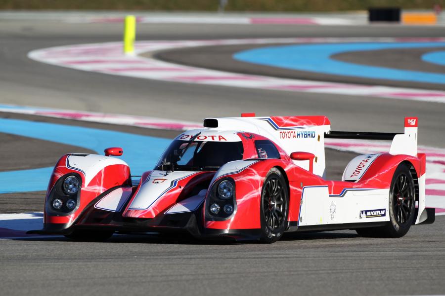  Toyota TS030 Hybrid 2012 года  (фото 38 из 39)